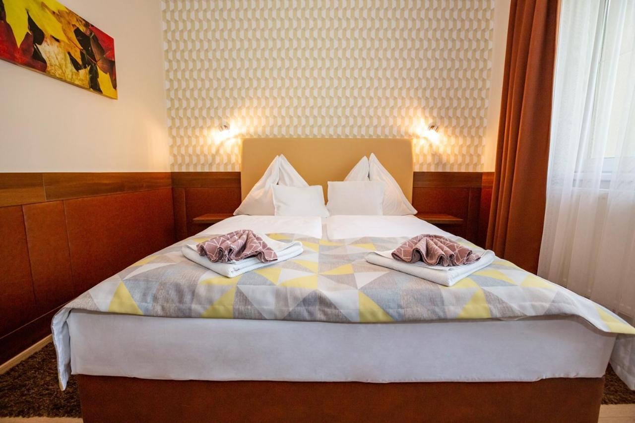 Hotel Pavai Hajdúszoboszló Dış mekan fotoğraf